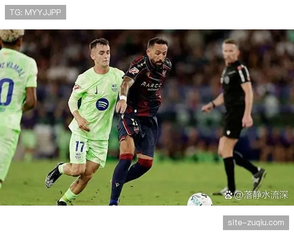 贝尔纳尔开场四分钟破门 巴萨前锋近三场打入第二粒进球 贝尔纳尔开场四分钟破门 巴萨前锋近三场打入第二粒进球